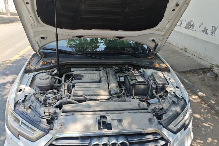 Used Audi A3 2020 Sportback 35 TFSI Fashion Edition China VI Emission Standard Engine Bay