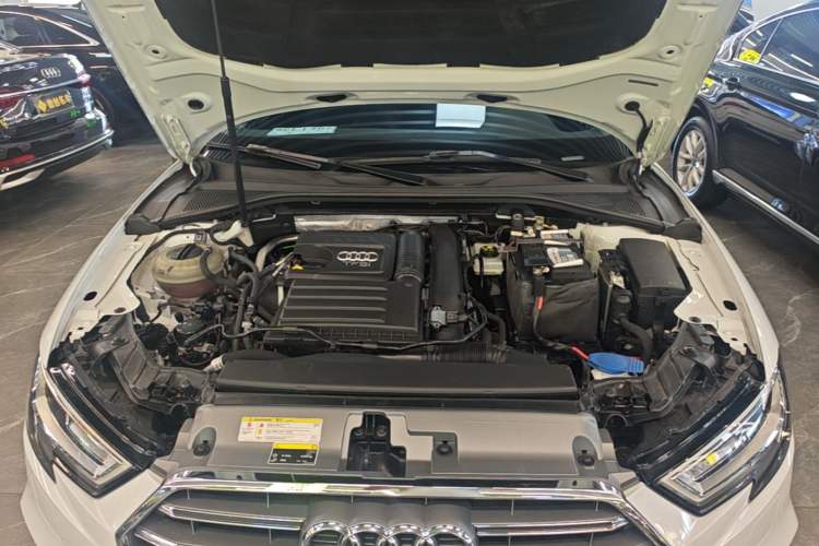 Used Audi A3 2020 Limousine 35 TFSI Fashion Edition China VI Emission Standard Engine Bay
