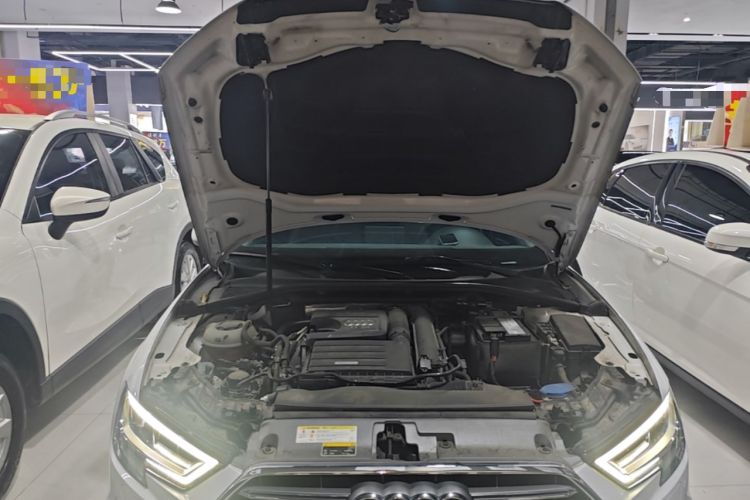 Used Audi A3 2020 Limousine 35 TFSI Fashion Edition China VI Emission Standard Engine Bay