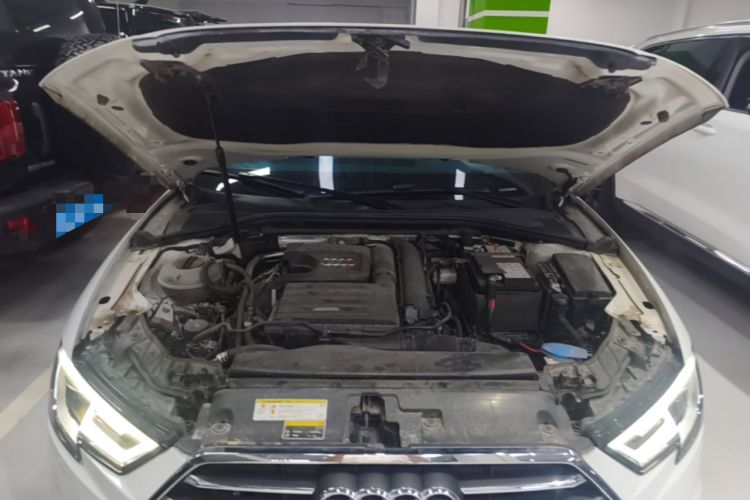 Used Audi A3 2020 Limousine 35 TFSI Ambition China VI Engine Bay