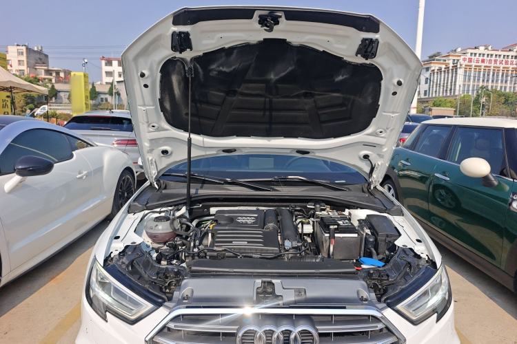 Used Audi A3 2020 Limousine 35 TFSI Fashion Edition China VI Emission Standard Engine Bay