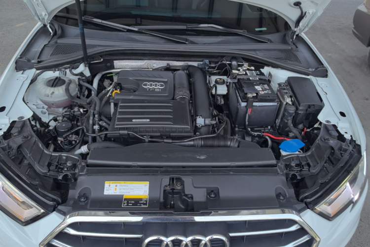 Used Audi A3 2020 Restyled Sportback 35 TFSI Entry-Level China VI Emission Standard Engine Bay
