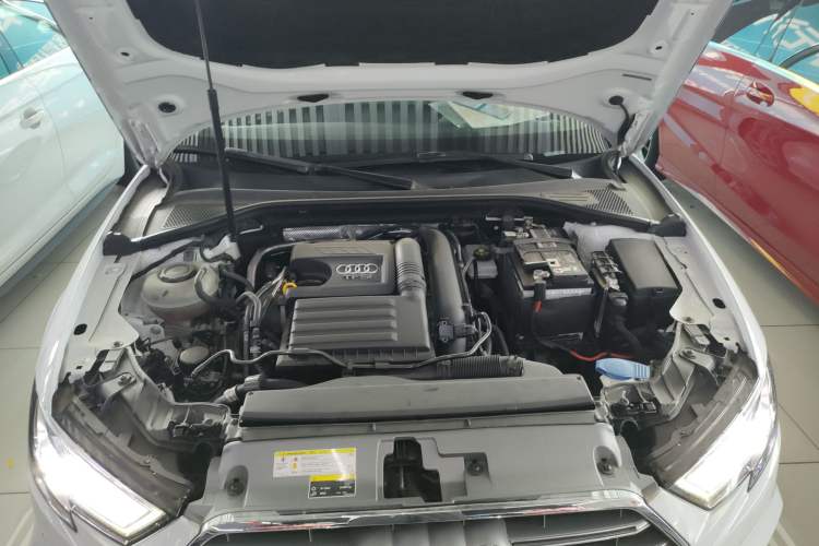 Used Audi A3 2020 Limousine 35 TFSI Fashion Edition China VI Emission Standard Engine Bay