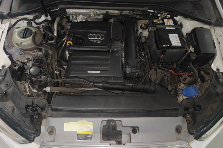 Used Audi A3 2020 Sportback 35 TFSI Fashion Edition China VI Emission Standard Engine Bay