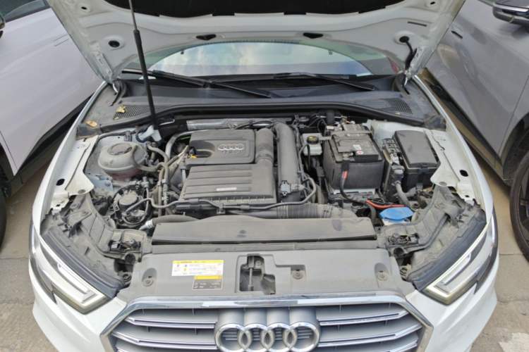 Used Audi A3 2020 Limousine 35 TFSI Fashion Edition China VI Emission Standard Engine Bay