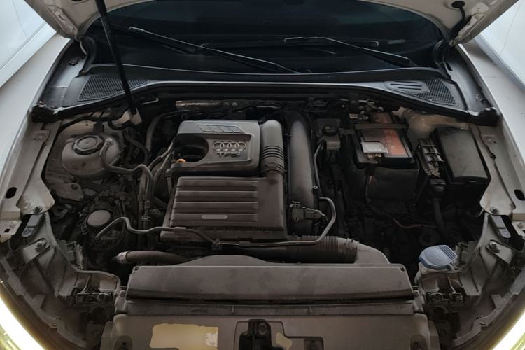 Used Audi A3 2020 Limousine 35 TFSI Fashion Edition China VI Emission Standard Engine Bay