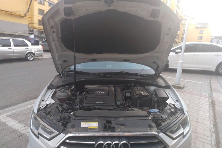 Used Audi A3 2020 Limousine 35 TFSI Ambition China VI Engine Bay