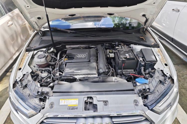 Used Audi A3 2020 Sportback 35 TFSI Fashion Edition China VI Emission Standard Engine Bay