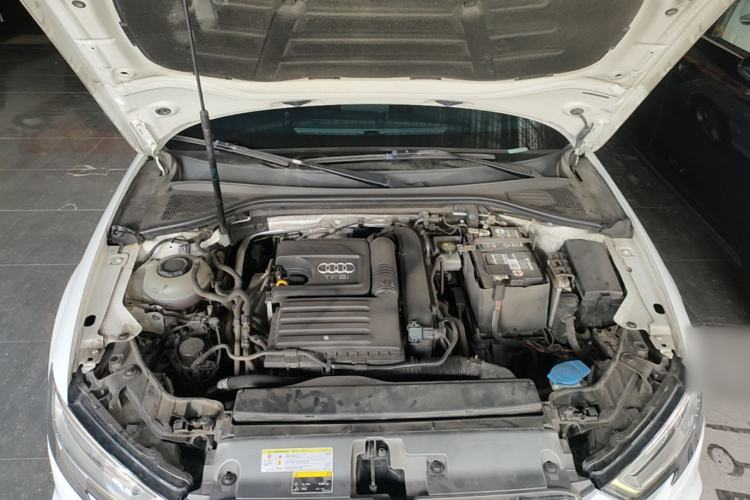 Used Audi A3 2020 Limousine 35 TFSI Fashion Edition China VI Emission Standard Engine Bay