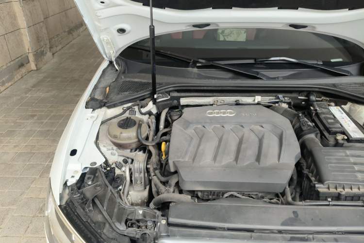 Used Audi A3 2020 Sportback 40 TFSI Style Edition China VI Emission Standard Engine Bay Right
