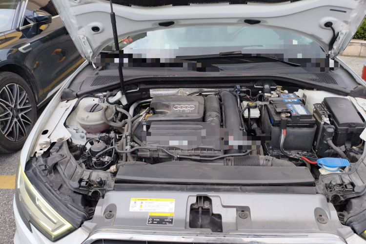 Used Audi A3 2020 Limousine 35 TFSI Fashion Edition China VI Emission Standard Engine Bay Right