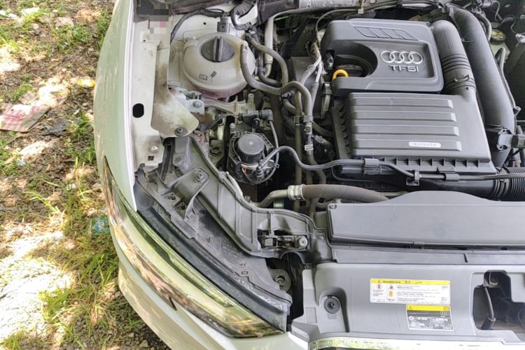 Used Audi A3 2020 Sportback 35 TFSI Fashion Edition China VI Emission Standard Engine Bay Right