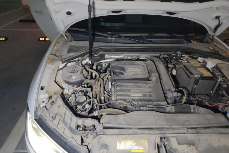 Used Audi A3 2020 Sportback 35 TFSI Ambition China VI Engine Bay Right