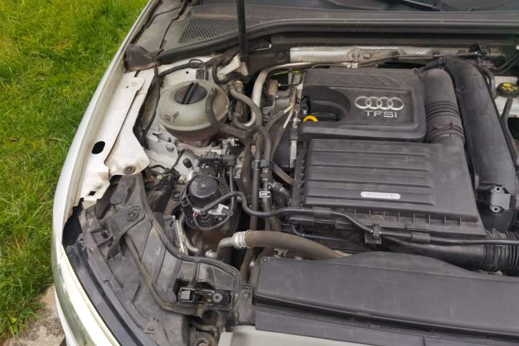 Used Audi A3 2020 Limousine 35 TFSI Fashion Edition China VI Emission Standard Engine Bay Right