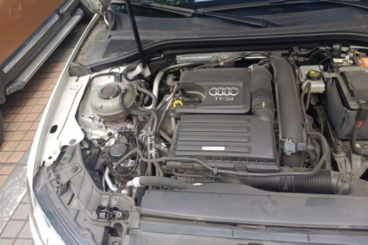 Used Audi A3 2020 Restyled Limousine 35 TFSI Ambition Version China VI Engine Bay Right