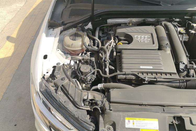Used Audi A3 2020 Sportback 35 TFSI Style Edition China VI Emission Standard Engine Bay Right