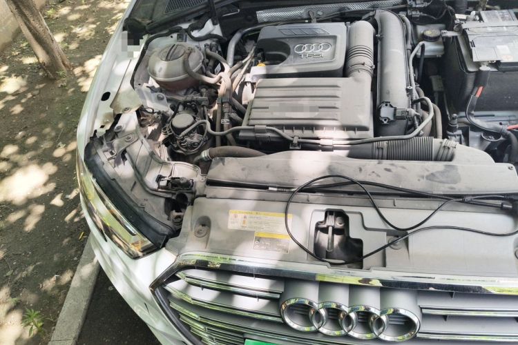 Used Audi A3 2020 Limousine 35 TFSI Fashion Edition China VI Emission Standard Engine Bay Right