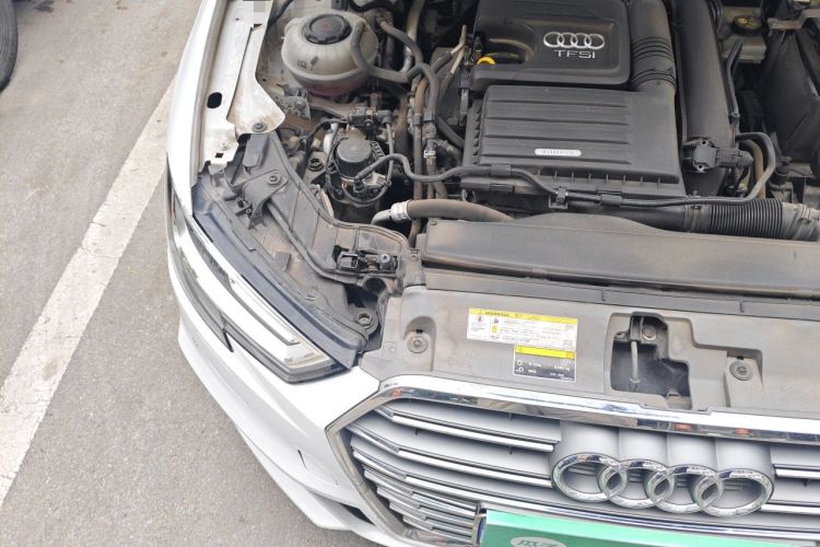 Used Audi A3 2020 Sportback 35 TFSI Fashion Edition China VI Emission Standard Engine Bay Right