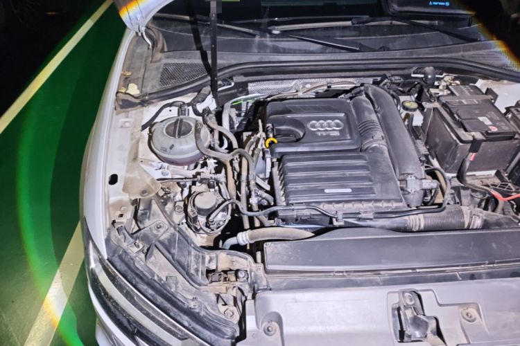 Used Audi A3 2020 Sportback 35 TFSI Fashion Edition China VI Emission Standard Engine Bay Right