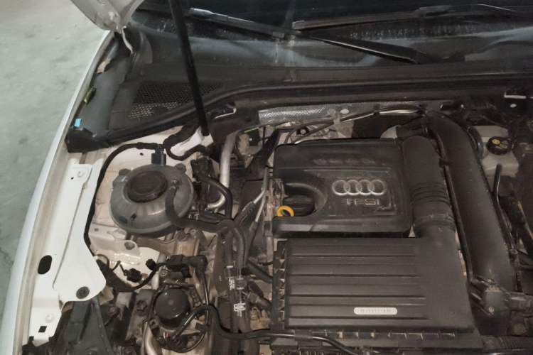 Used Audi A3 2020 Limousine 35 TFSI Ambition China VI Engine Bay Right