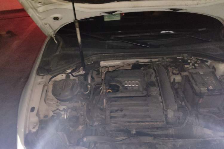 Used Audi A3 2020 Limousine 35 TFSI Fashion Edition China VI Emission Standard Engine Bay Right