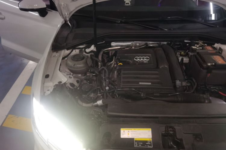 Used Audi A3 2020 Restyled Limousine 35 TFSI Ambition Version China VI Engine Bay Right