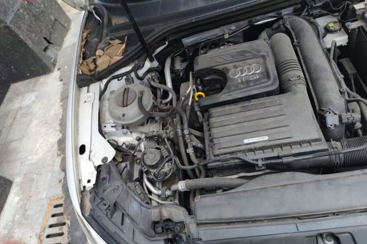 Used Audi A3 2020 Limousine 35 TFSI Ambition China VI Engine Bay Right