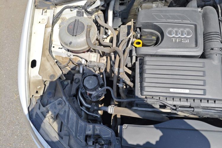 Used Audi A3 2020 Sportback 35 TFSI Ambition China VI Engine Bay Right