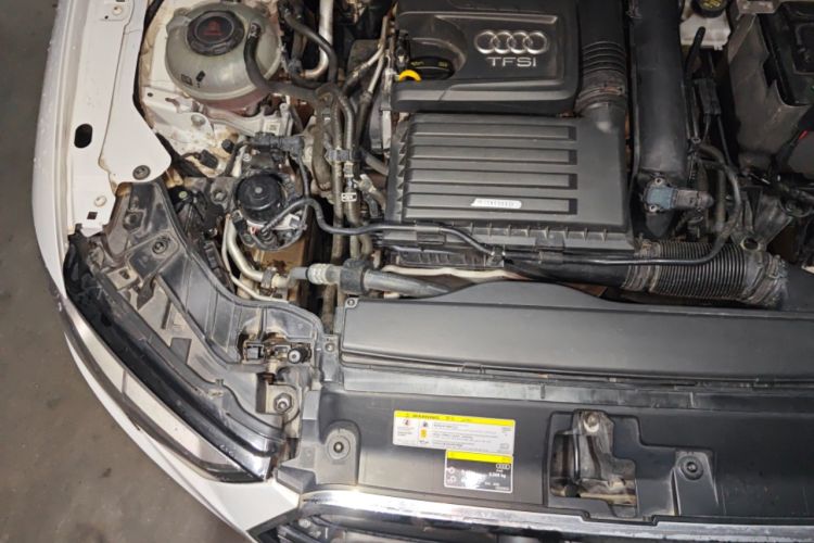 Used Audi A3 2020 Limousine 35 TFSI Ambition China VI Engine Bay Right
