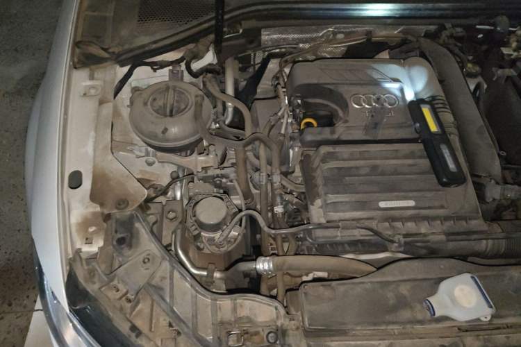 Used Audi A3 2020 Limousine 35 TFSI Ambition China VI Engine Bay Right