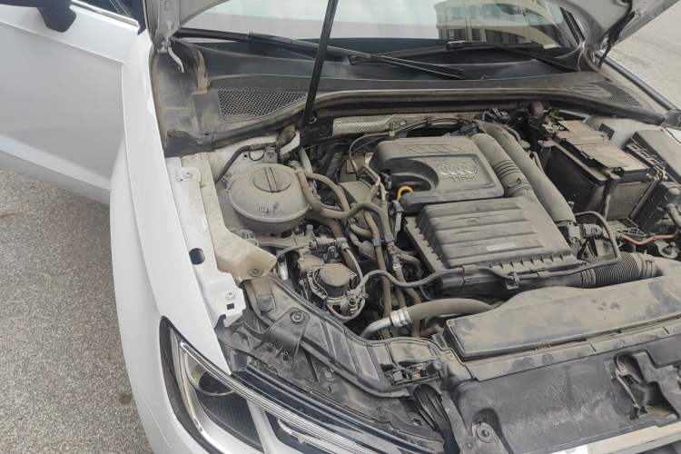 Used Audi A3 2020 Sportback 35 TFSI Ambition China VI Engine Bay Right