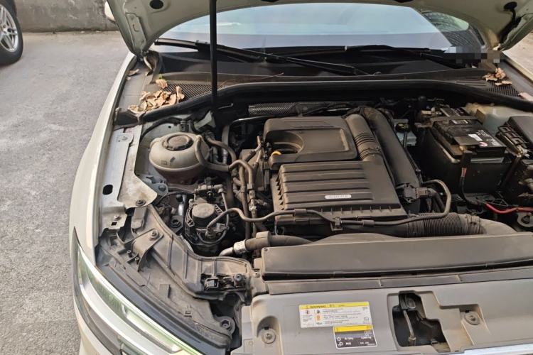 Used Audi A3 2020 Sportback 35 TFSI Fashion Edition China VI Emission Standard Engine Bay Right