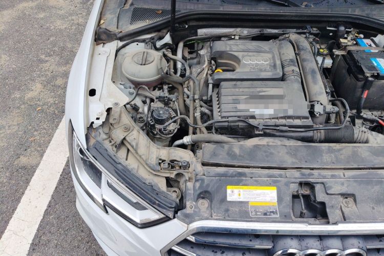 Used Audi A3 2020 Sportback 35 TFSI Ambition China VI Engine Bay Right