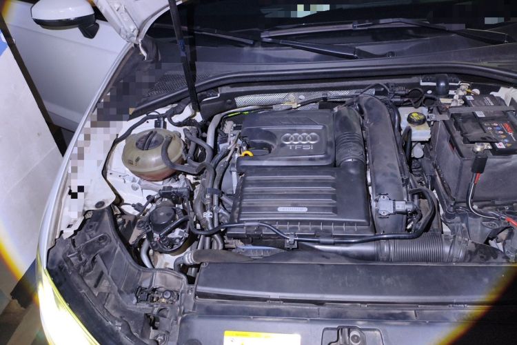 Used Audi A3 2020 Sportback 35 TFSI Ambition China VI Engine Bay Right