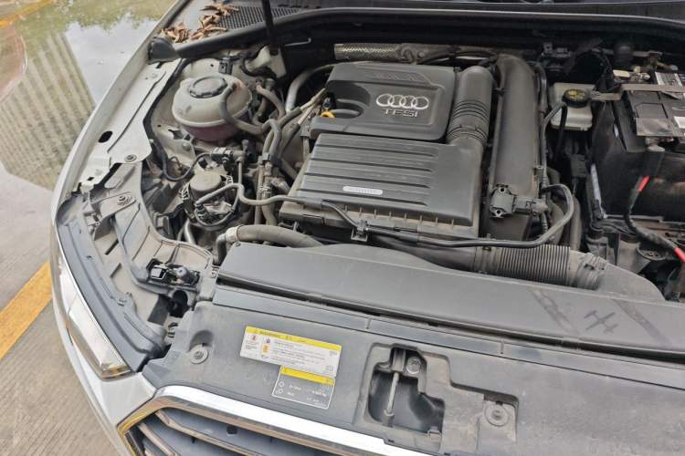 Used Audi A3 2020 Limousine 35 TFSI Ambition China VI Engine Bay Right