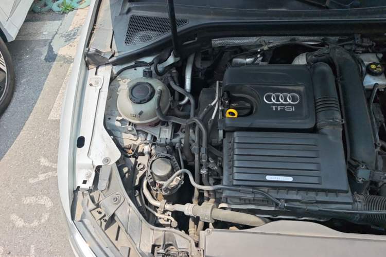 Used Audi A3 2020 Restyled Limousine 35 TFSI Ambition Version China VI Engine Bay Right