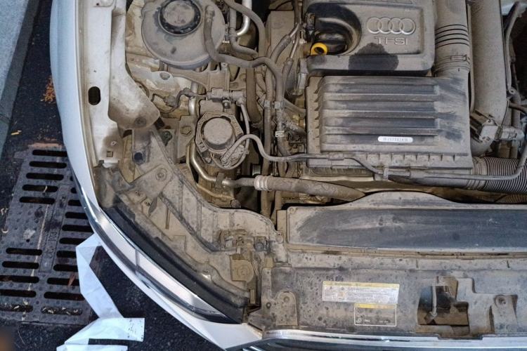 Used Audi A3 2020 Limousine 35 TFSI Ambition China VI Engine Bay Right