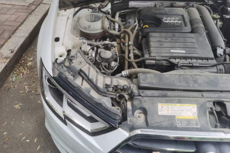 Used Audi A3 2020 Limousine 35 TFSI Ambition China VI Engine Bay Right