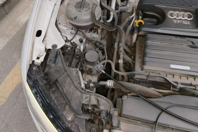 Used Audi A3 2020 Limousine 35 TFSI Fashion Edition China VI Emission Standard Engine Bay Right