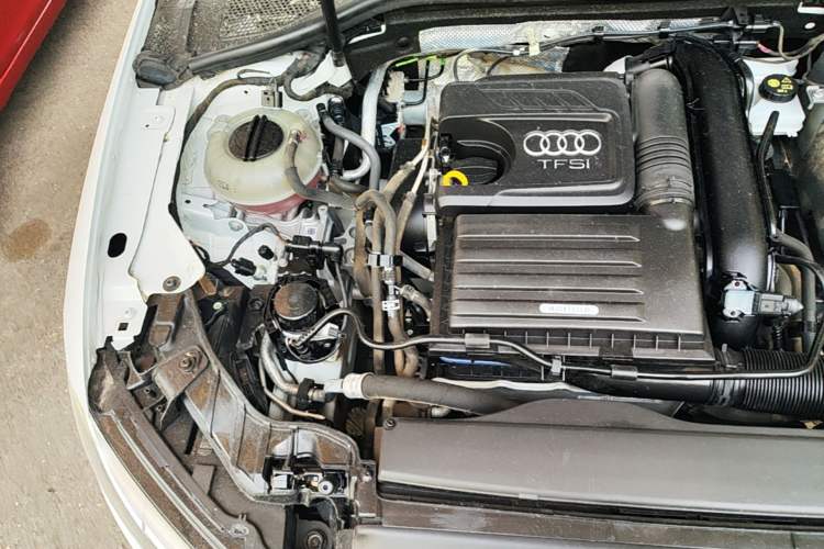 Used Audi A3 2020 Limousine 35 TFSI Ambition China VI Engine Bay Right