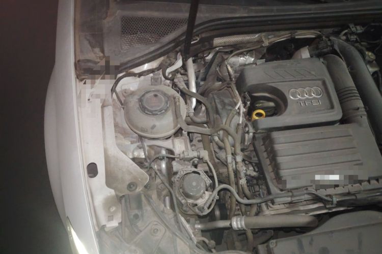 Used Audi A3 2020 Limousine 35 TFSI Fashion Edition China VI Emission Standard Engine Bay Right