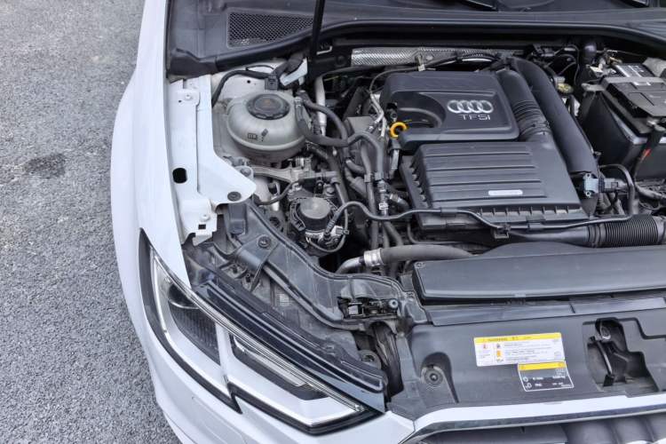 Used Audi A3 2020 Restyled Limousine 35 TFSI Ambition Version China VI Engine Bay Right