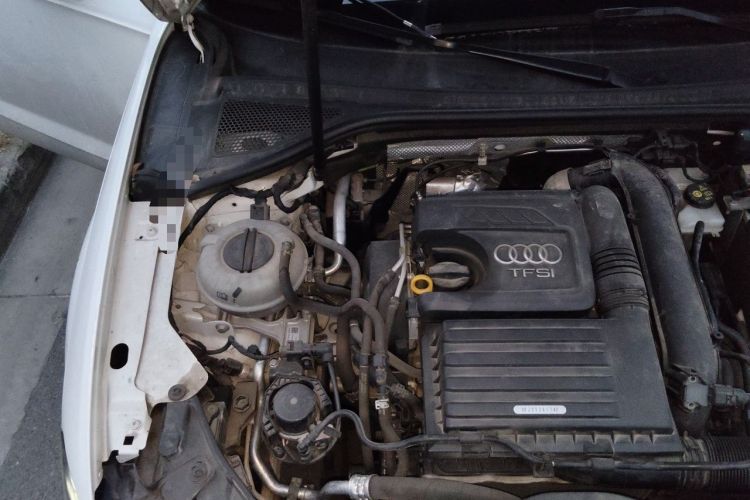 Used Audi A3 2020 Sportback 35 TFSI Ambition China VI Engine Bay Right