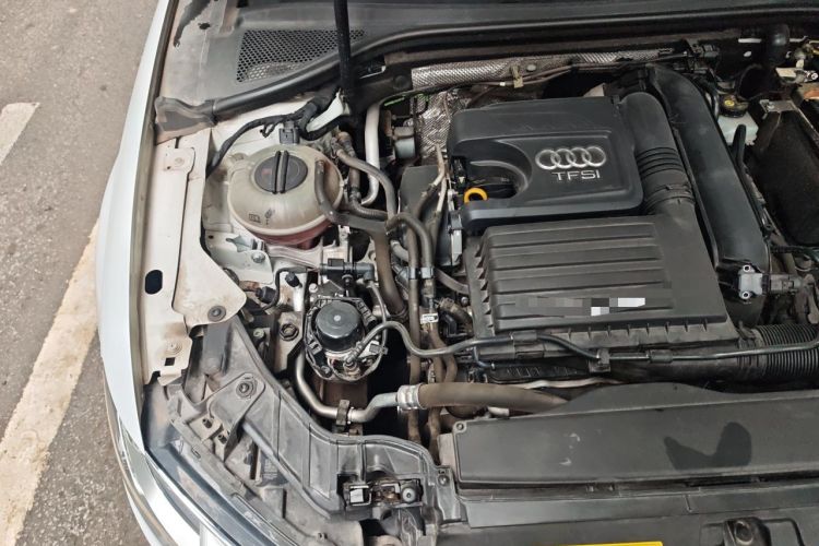 Used Audi A3 2020 Limousine 35 TFSI Ambition China VI Engine Bay Right