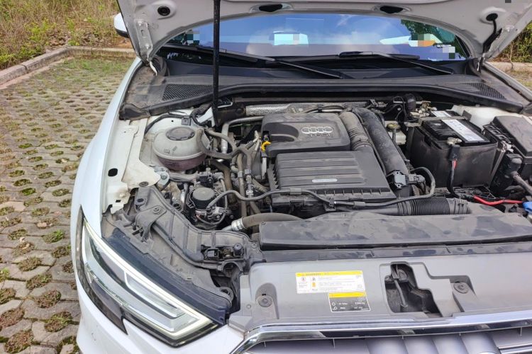 Used Audi A3 2020 Limousine 35 TFSI Fashion Edition China VI Emission Standard Engine Bay Right