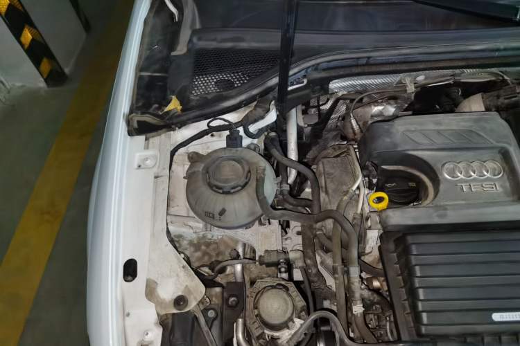 Used Audi A3 2020 Restyled Sportback 35 TFSI Entry-Level China VI Emission Standard Engine Bay Right