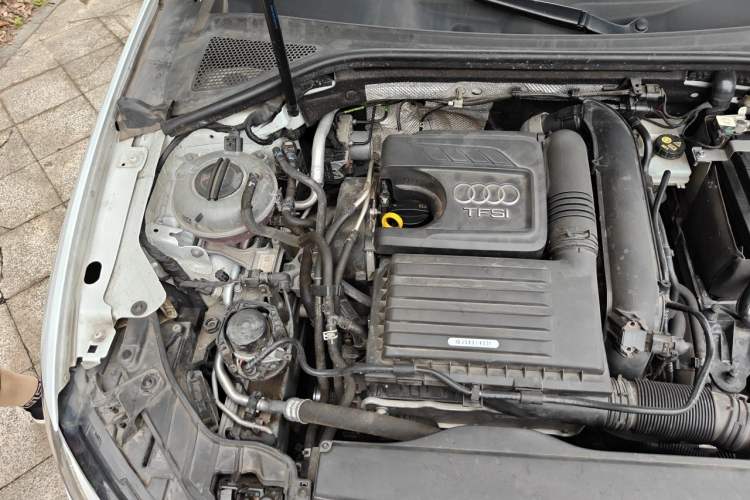 Used Audi A3 2020 Sportback 35 TFSI Ambition China VI Engine Bay Right