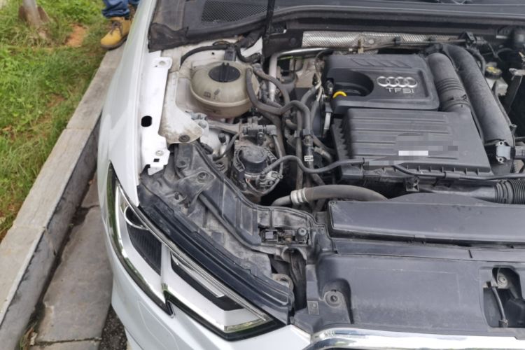 Used Audi A3 2020 Sportback 35 TFSI Ambition China VI Engine Bay Right