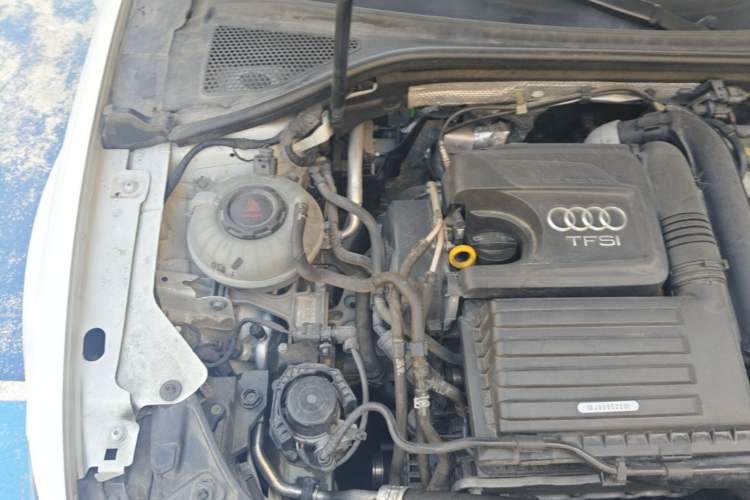 Used Audi A3 2020 Limousine 35 TFSI Style Edition China VI Emission Standard Engine Bay Right