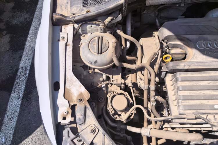 Used Audi A3 2020 Limousine 35 TFSI Ambition China VI Engine Bay Right